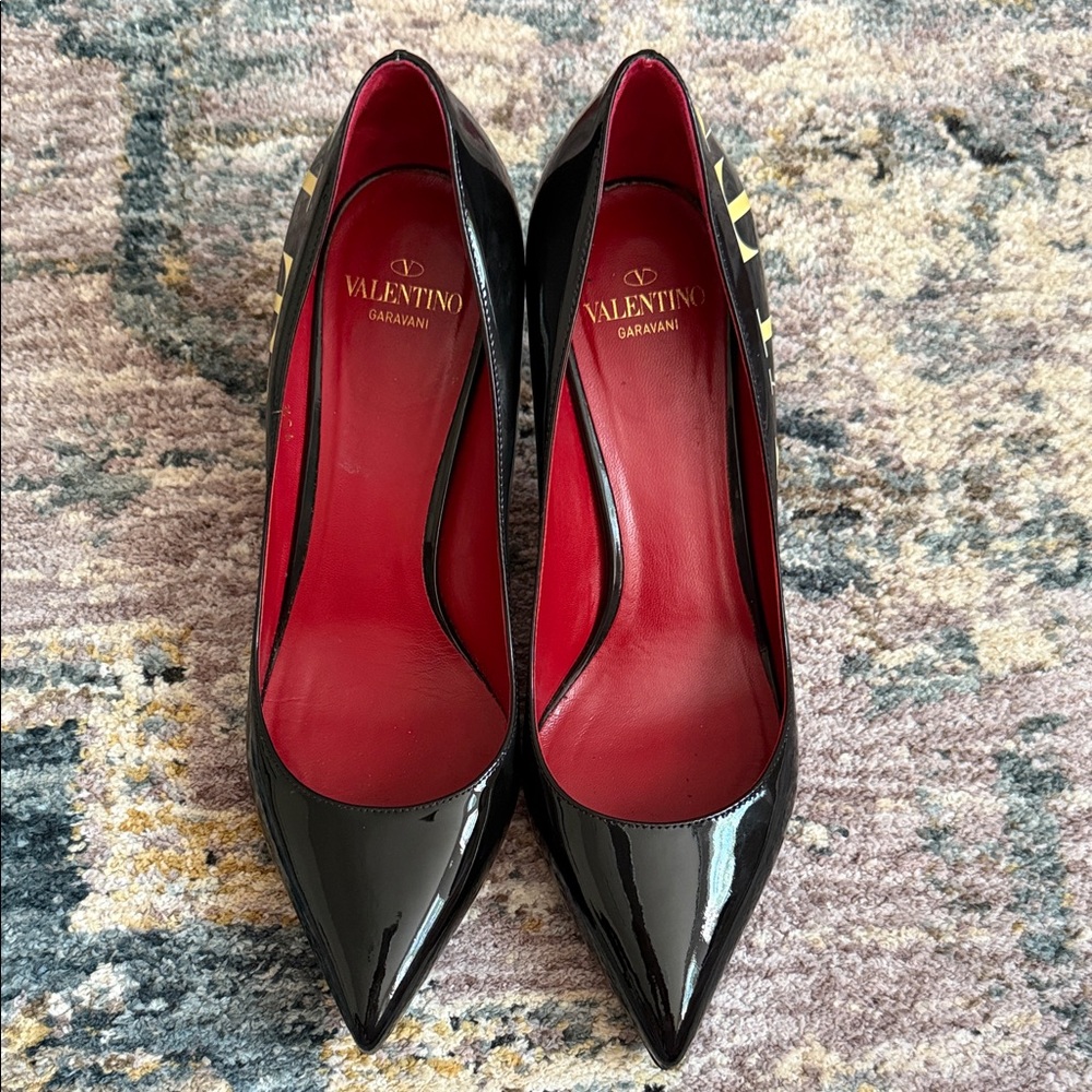 Valentino Garavani Black and White Patent Leather Heels - Picture 2 of 11